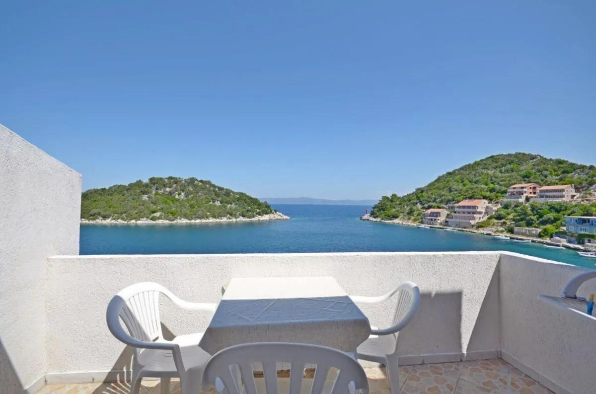 Apartments And Rooms Barbara Lastovo Exterior foto